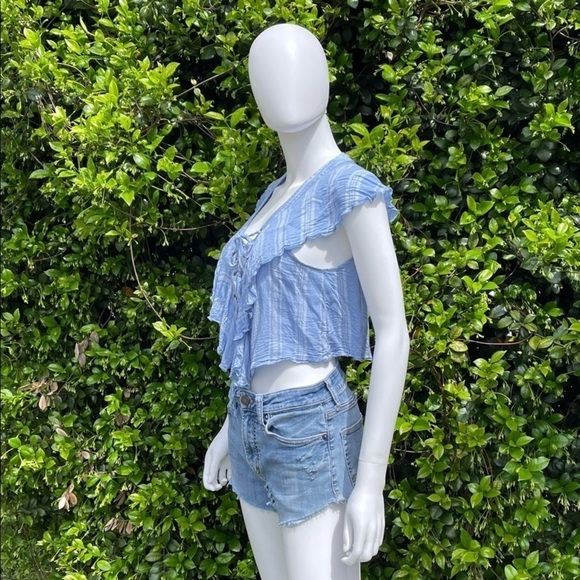 💋SHOW Me Your Mumu Boho Blue Striped Ruffle Lace Tie Front Crop Blouse - Picture 13 of 13